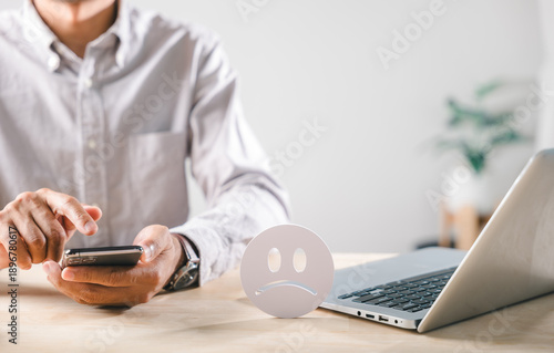 Tableau sur toile Customer negative feedback, expressing unhappiness with service, leaving bad rev