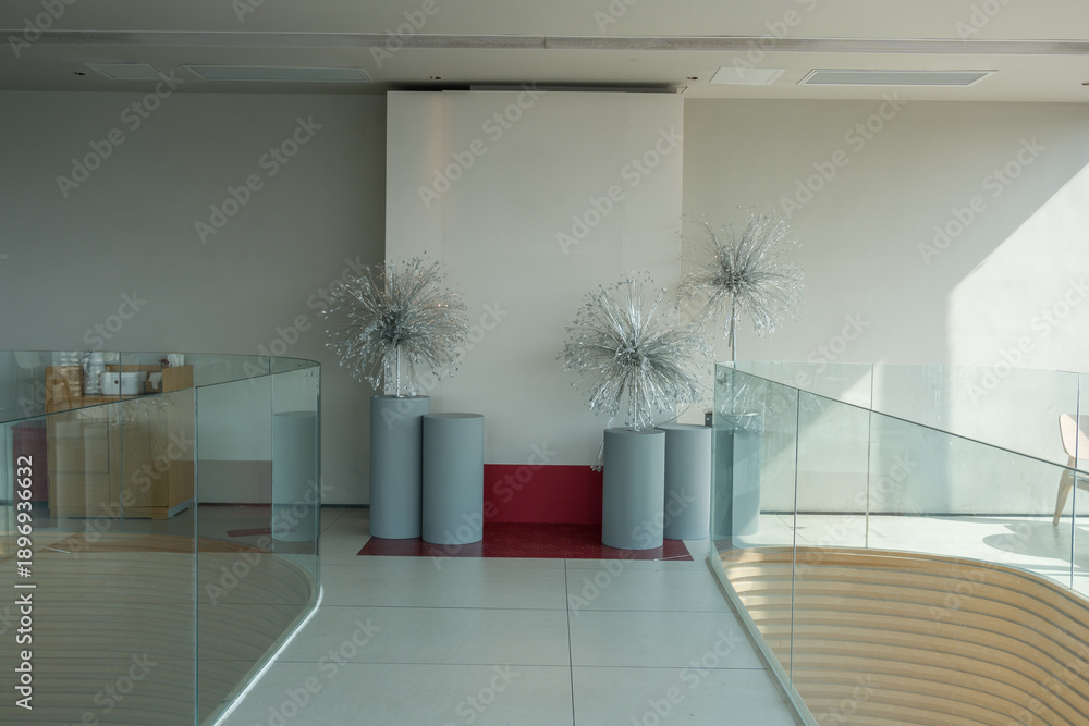 Naklejka premium Art installation display on indoor platform