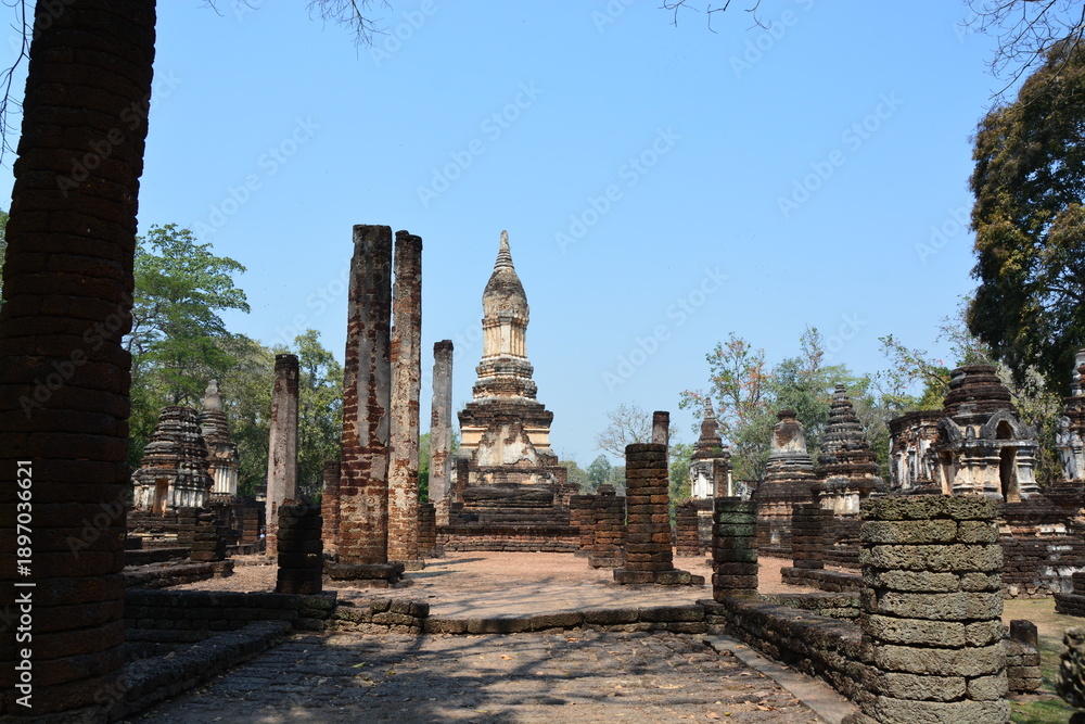 Naklejka premium タイ チェンマイのシーサッチャナーライ歴史公園（Si Satchanalai Historical Park）