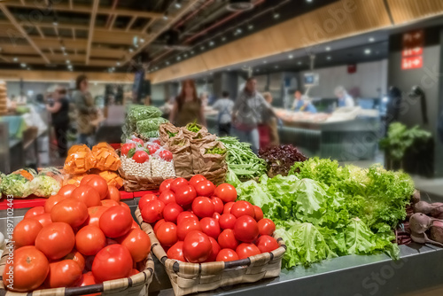 Foto Fresh Vegetables and Fruits at San Martin Merkatua Market