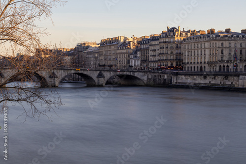Tableau sur toile view of the river and the city
