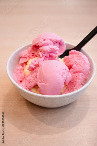 strawberry ice cream