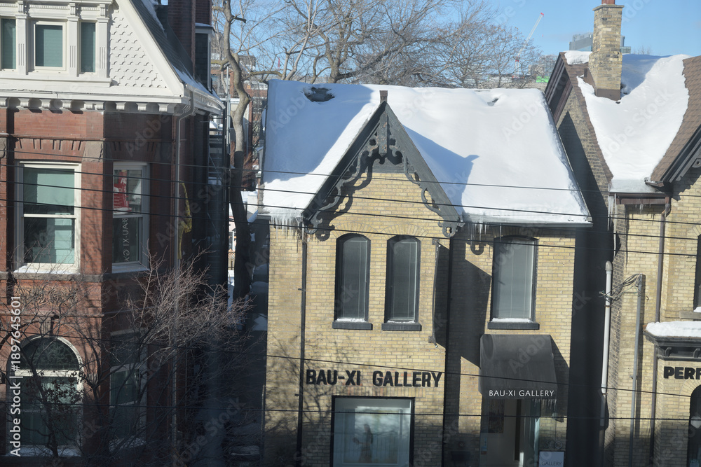 Obraz premium view of Bau-Xi Gallery (340 Dundas St W) from the Art Gallery of Ontario, Toronto
