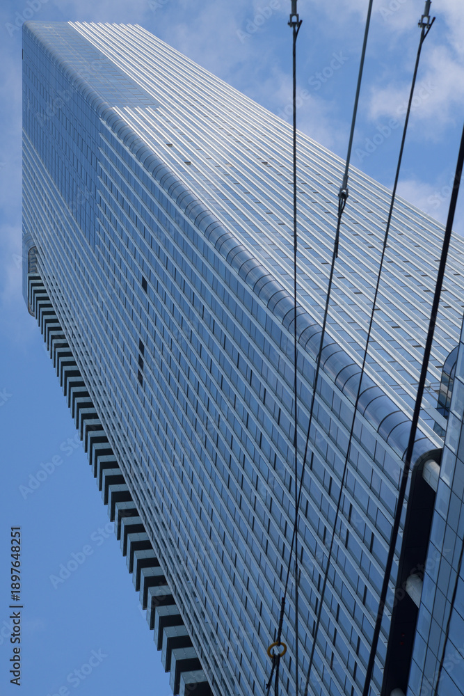 Obraz premium abstract, oblique angle skyward view of Thomson Reuters building, 19 Duncan St, Toronto