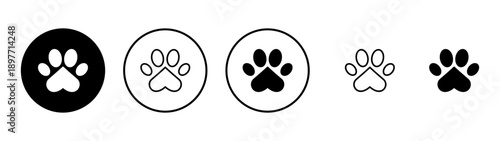 Paw icon vector. paw print sign and symbol. dog or cat paw