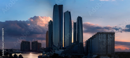 Photos UAE, United Arab Emirates, Abu Dhabi downtown panorama and financial center skyl