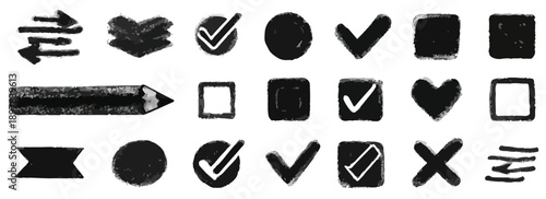 Sammlung von handgezeichneten Symbolen und Icons, darunter Häkchen, Kreuze, Quadrate, Kreise, Herzen und Pfeile auf transparentem Hintergrund.