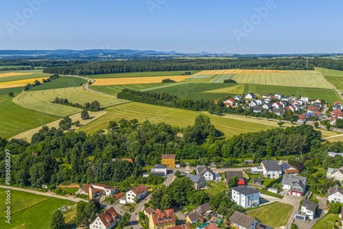 Wallpaper Mural Sommerlicher Blick auf die Gemeinde Schwabsberg an der Jagst südlich von Ellwangen in Ostwürttemberg Torontodigital.ca