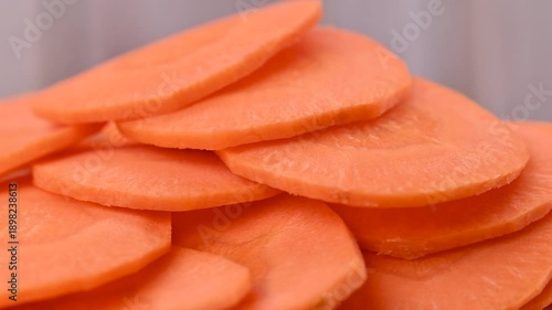  video of carrot slices