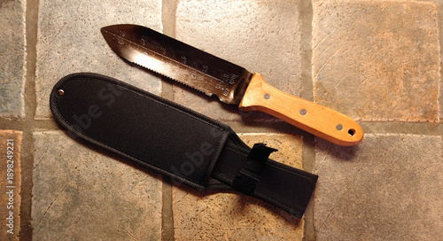 Фотография Hori-Hori gardening knife with ballistic cloth sheath