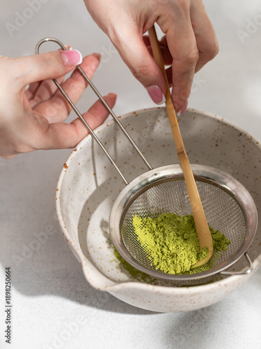 Making matcha tea, a healthy, eco-friendly drink, detox