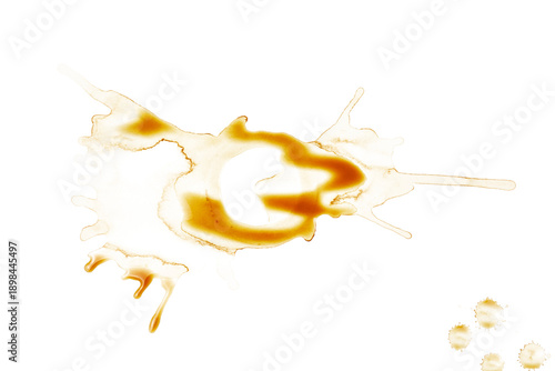 Foto spilled out brown coffee drink splash or spot stain texture isolated on white or