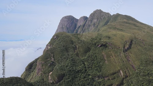 Trilha ou Trekking para o Pico Paraná escalaminhada de grampos na serra do ibitiraquire Antonina Mata Atlântica  Ibititati e União