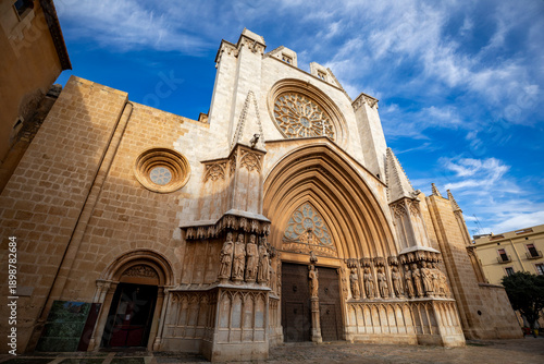 Foto Main facade of the medieval cathedral of Tarragona, Catalonia, Spain, UNESCO Wor