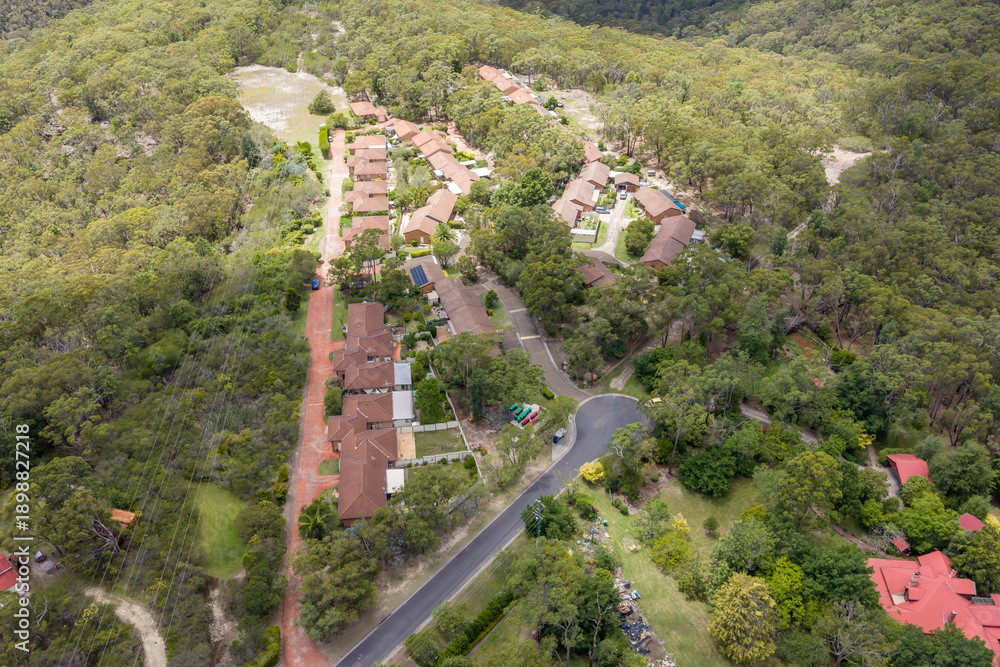 Obraz premium Drone aerial photograph of the Waratah Retirement Village located in a vibrant forest region in the town of Springwood in the Blue Mountains in New South Wales, Australia
