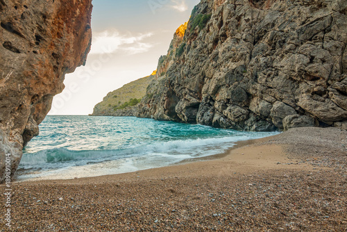 Fotografie Golden sunset over Sa Calobra and Torrent de Pareis, Mallorca