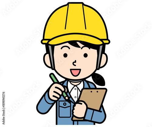 メモするヘルメットをかぶった現場監督の女性