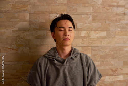 Wallpaper Mural サウナをする男性 Torontodigital.ca