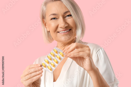 Mature woman with collagen ...