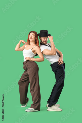 Couple of hip-hop dancers o...