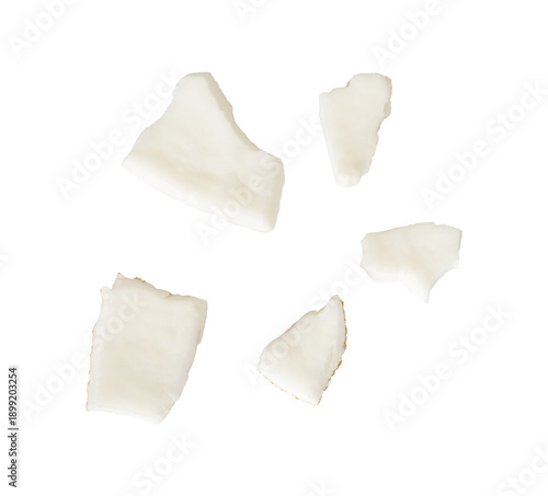 Foto chunks raw coconut isolated