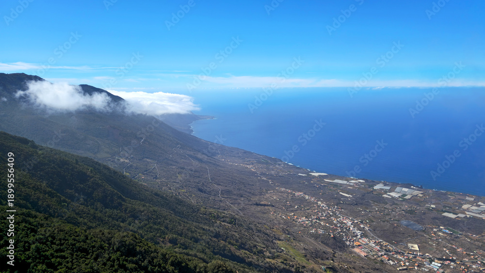 Fototapeta premium El Golfo Valley with coastal villages, Valley of El Golfo, Island El Hierro, Canary Islands, Spain, Europe.