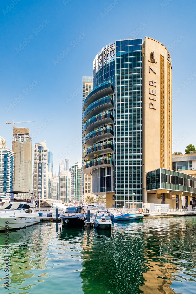 Fototapeta premium Dubai, UAE – october 06, 2025: Dubai Marina, Pier 7