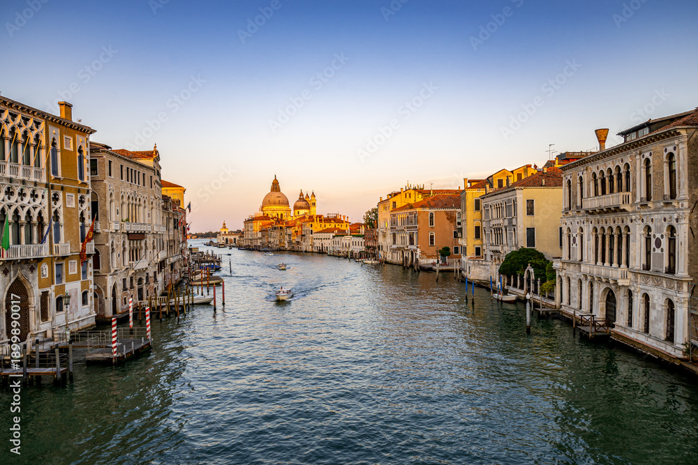 Obraz premium View of Venice from the famous Accademia Bridge (Italy)
