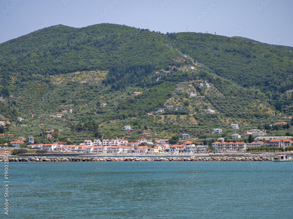 Fototapeta premium Coastline of Skopelos island, Sporades, Thessaly, Greece