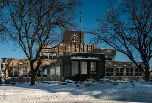 The Art Deco-style Lilly Endowment Building, built in 1950 on the North side of Indianapolis, Indiana.