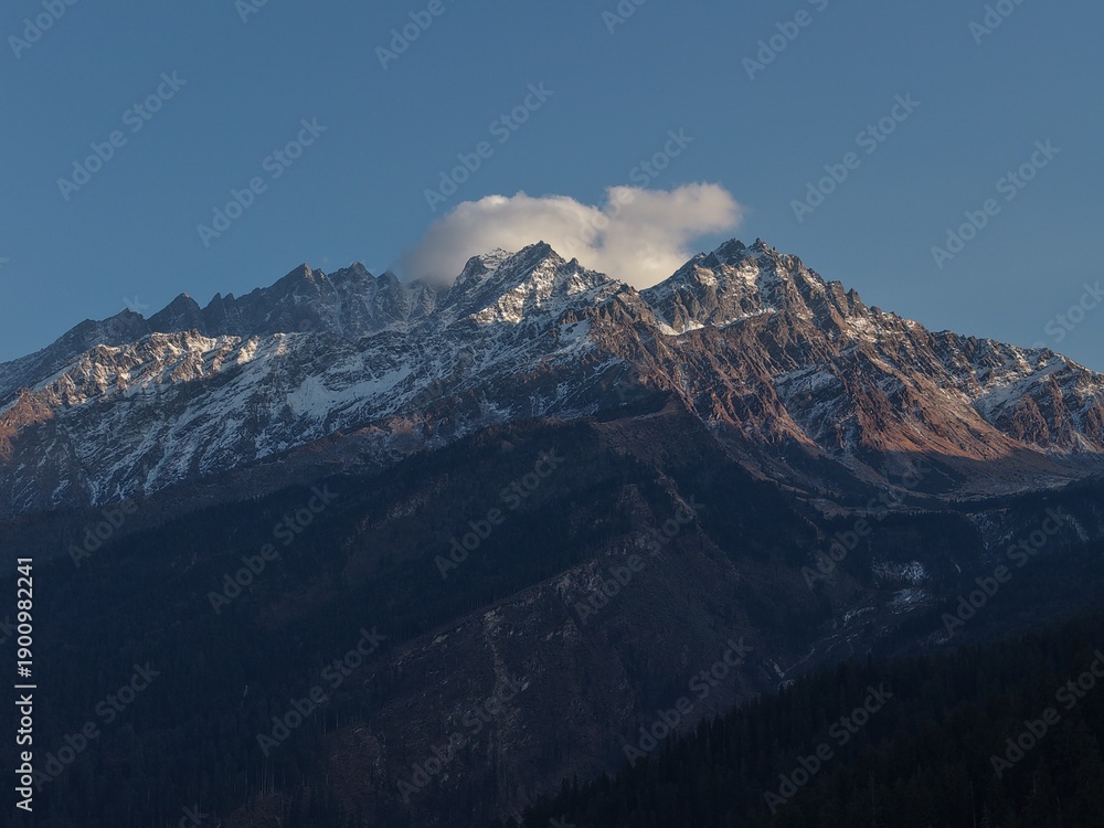 Obraz premium kuaripass mountains range
