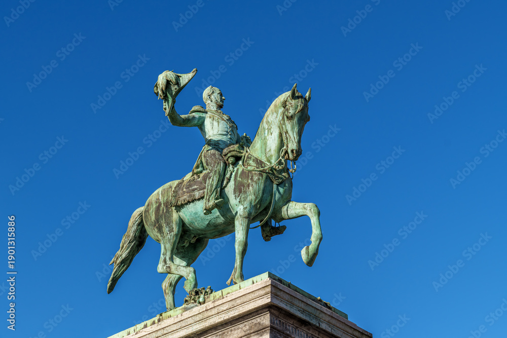 Fototapeta premium A bronze statue of the Grand Duke William II in the central square of Luxembourg City 