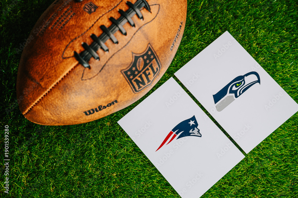 Fototapeta premium Seahawks and Patriots battle for the Lombardi Trophy in Santa Clara
