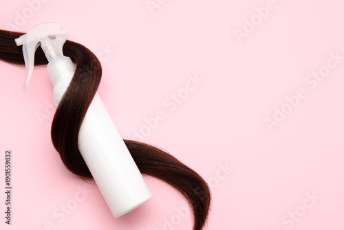 Hair spray with strand on p...