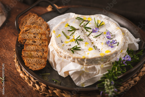 Cuadro en lienzo Baked Camembert Cheese with Rosemary and Toasted Bread Slices