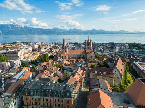 Bild auf Leinwand Lausanne old town skyline with cathedral and Lake Geneva, Switzerland