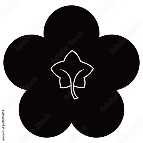 家紋です。裏梅といいます。