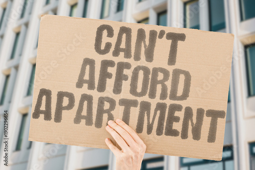 Fotografie "Can't Afford Apartment" Income insufficient for basic housing