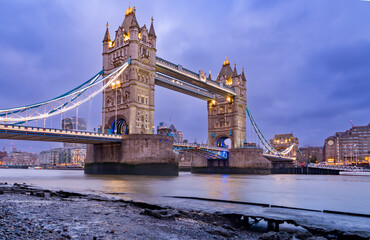 Fotobehang Tower Bridge Wandeling langs de Theems s nachts  © Gail Johnson