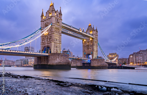Foto Walking around London aand the Thames at night