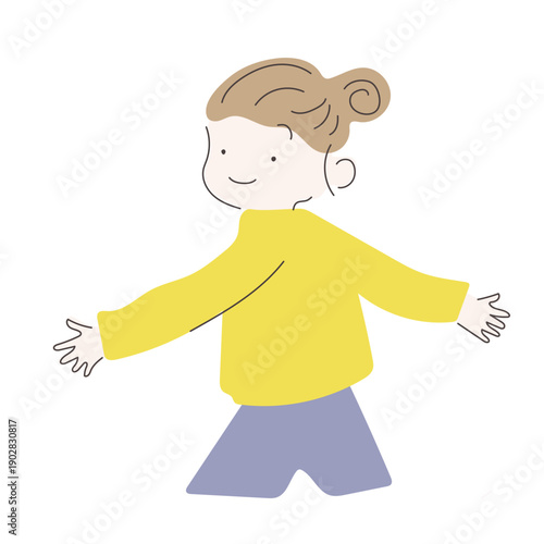 前向きに歩いて移動するナチュラルな女性