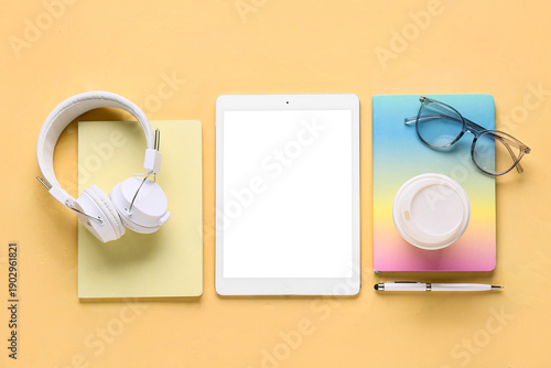 Composition with tablet com...