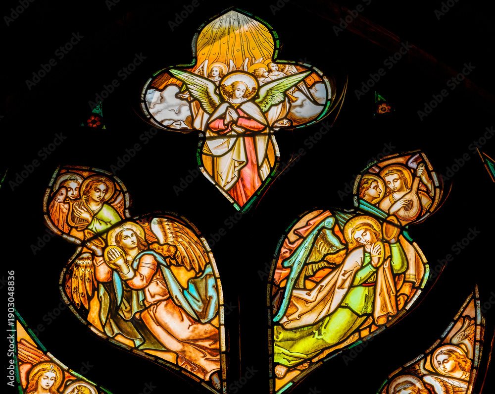 Fototapeta premium Female Angels Stained Glass St Gile's Cathedral Edinburgh Scotland