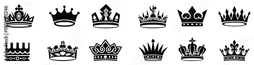 Crown icon set. Royal crown symbol collection. line crown icon. vector illustration
