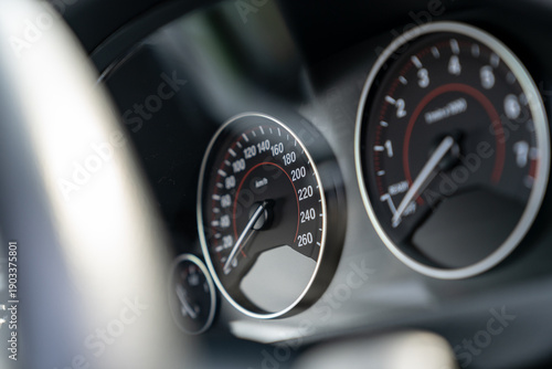 車 スピードメーター 260km 自動車 輸入車 外車