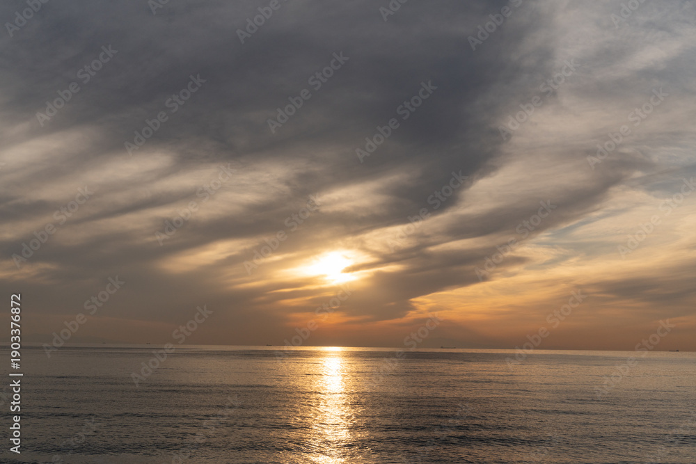 Obraz premium 夕暮れ 日没 幻想的 イメージ 太平洋