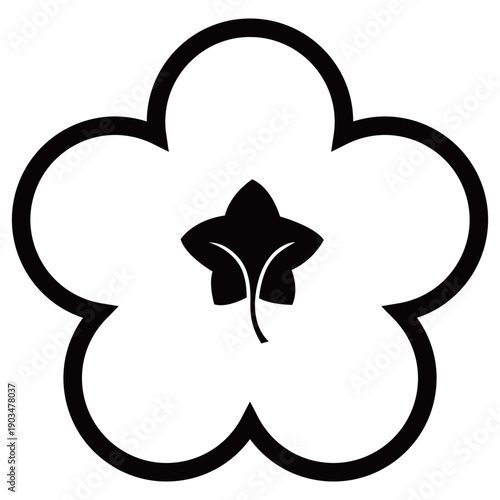 家紋です。中陰裏梅といいます。