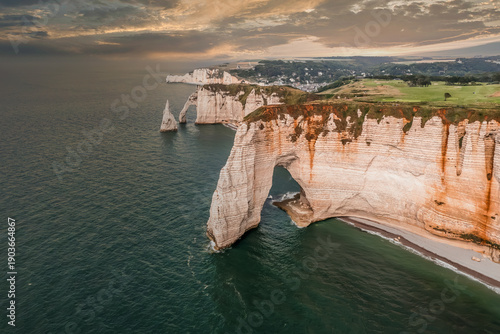 Billede på lærred Spectacular cliffs and arches in Etretat, famous landmark in France