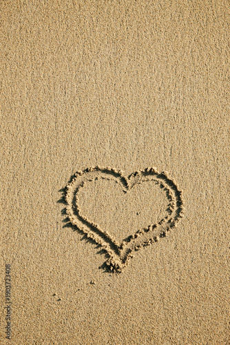Herz in Sand gemalt