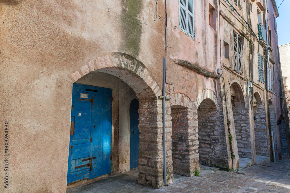 Fototapeta premium An alley in the old city of Bonifacio, in Corsica, France